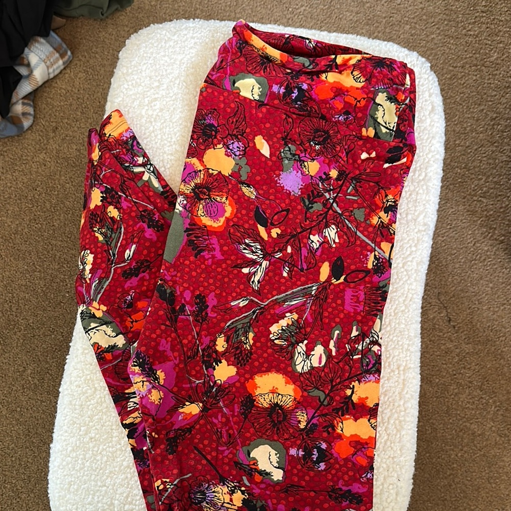 Floral Red Leggings